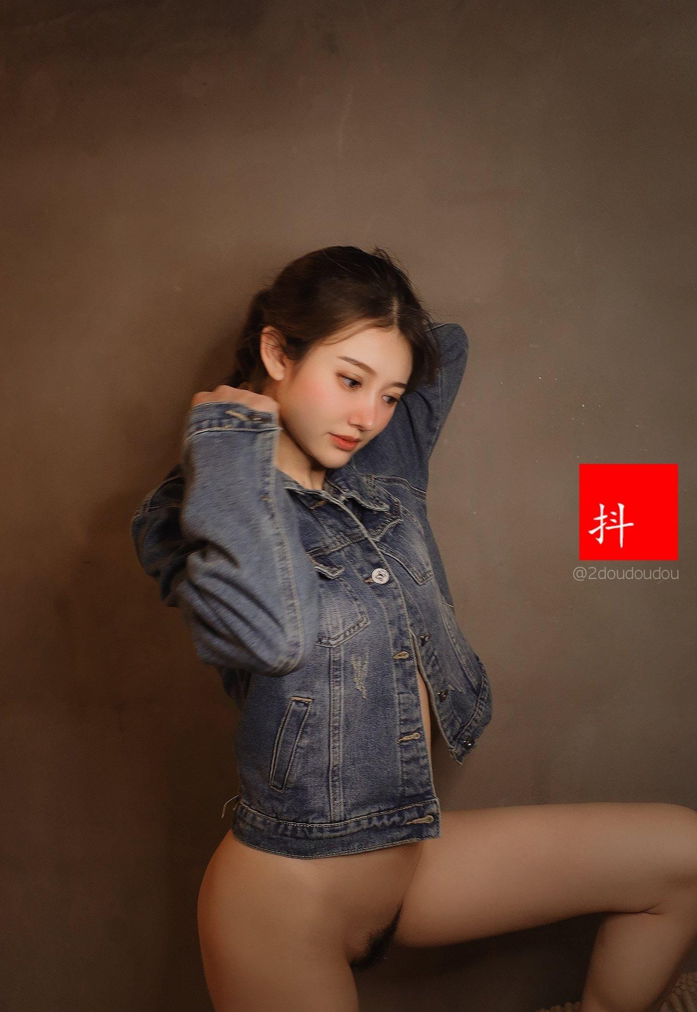 冷艳美少妇抖叔作品集 202P私房超清图集